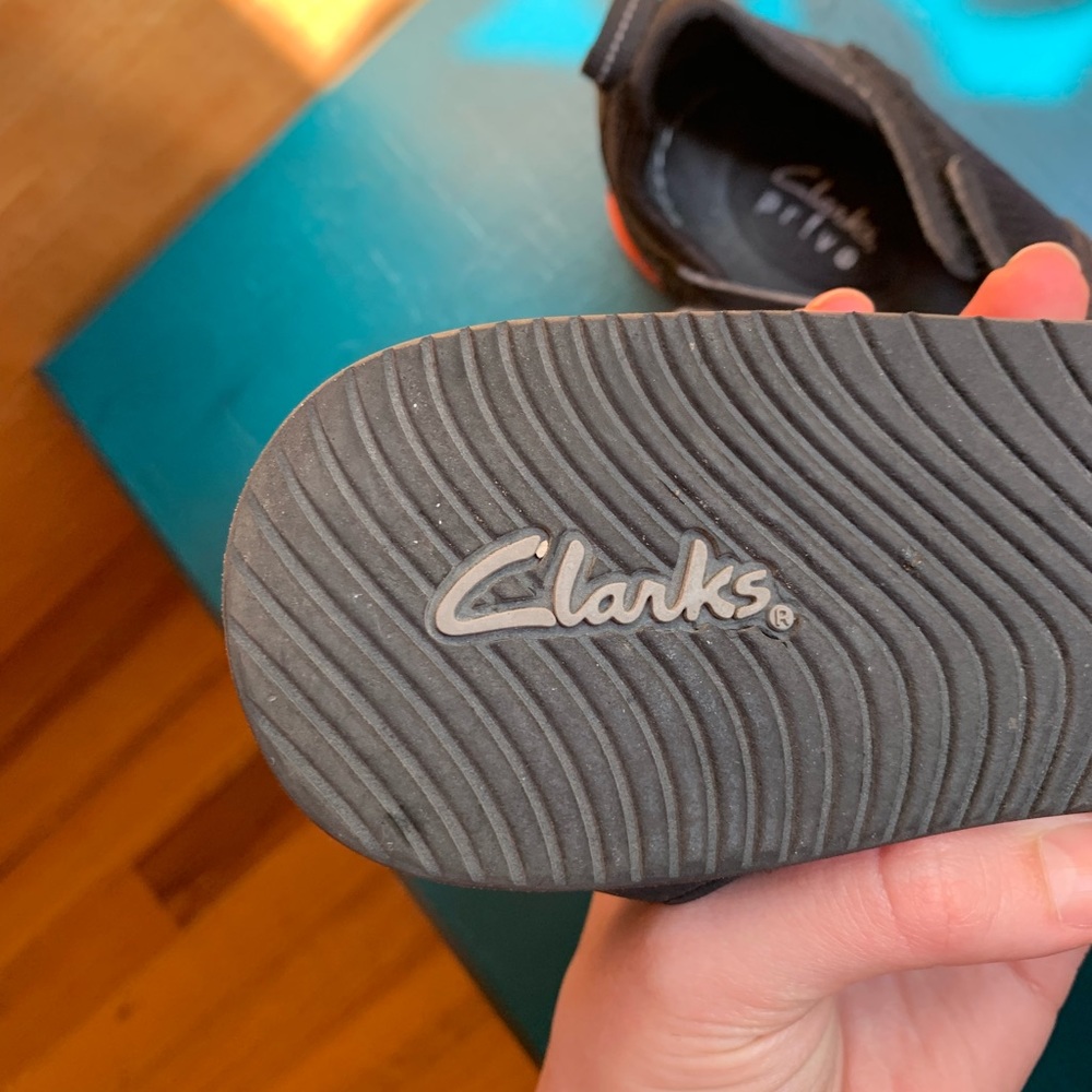 Clarks Shoes - Picture 4 of 4